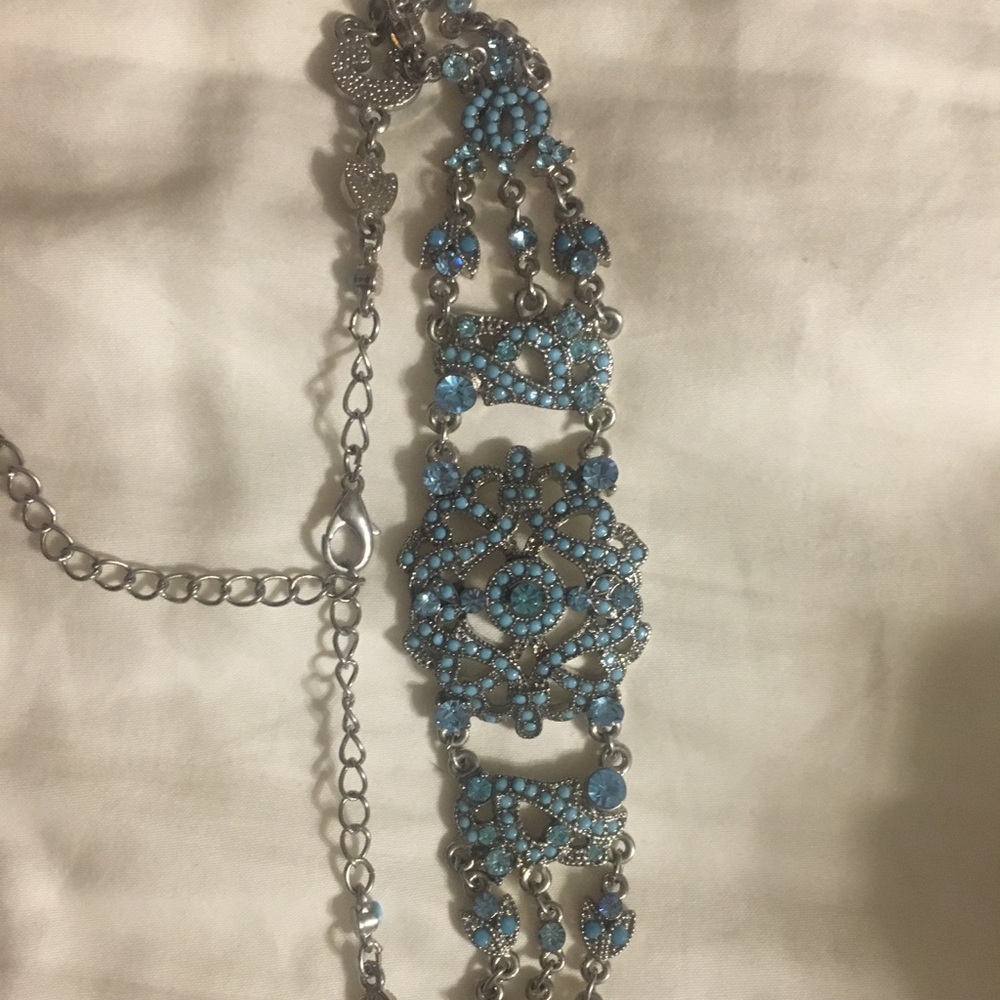 New never worn turquoise choker